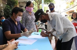 ha noi tiep tuc cach ly tat ca cac truong hop bi ho sot dau hong