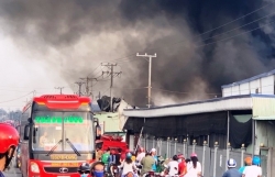 tin phap luat 24h nong nhat hom nay 45 khong che nam thanh nien nghi ngao da mo binh gas co thu