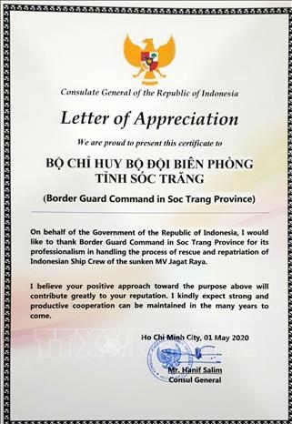 Tổng Lãnh sự quán Indonesia cảm ơn Bộ đội Biên phòng Sóc Trăng đã cứu 5 thuyền viên gặp nạn trên biển tong lanh su quan indonesia cam on bo doi bien phong soc trang da cuu 5 thuyen vien gap nan tren bien