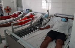 tau ca binh dinh cuu 1 ngu dan philippines troi dat tren bien