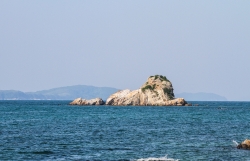 kich cau du lich quang ninh mien phi ve tham quan vinh ha long khu di tich danh thang yen tu