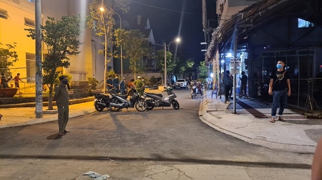 Tin pháp luật 24h nóng nhất hôm nay (5/5): Truy nã giám đốc công ty dầu khí ở Hậu Giang tin phap luat 24h nong nhat hom nay 55 nghi van danh tinh thi the trong xe ban tai chay tro khung