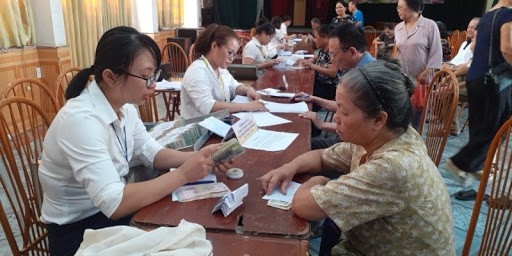 Điều kiện để người lao động được tạm dừng đóng quỹ hưu trí, tử tuất do dịch COVID-19 dieu kien de nguoi lao dong duoc tam dung dong quy huu tri tu tuat do dich covid 19