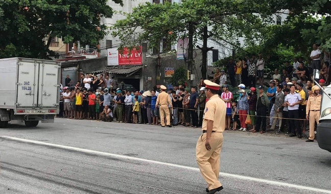 danh tinh 5 nan nhan tu vong trong vu xe tai lat de trung o hai duong