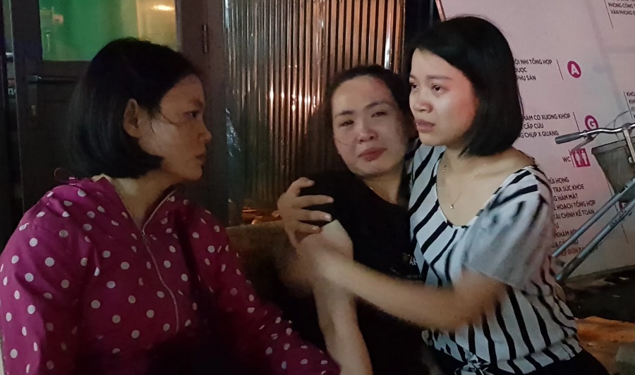 Học sinh lớp 1 bị bỏ quên trên xe: Trường thông báo bất tỉnh, bác sĩ khẳng định tử vong trước khi vào viện hoc sinh lop 1 bi bo quen tren xe truong thong bao bat tinh bac si khang dinh tu vong truoc khi vao vien