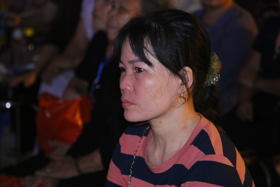 Vu lan báo hiếu: Xúc động với nghi lễ Bông hồng cài áo vu lan bao hieu xuc dong voi nghi le bong hong cai ao