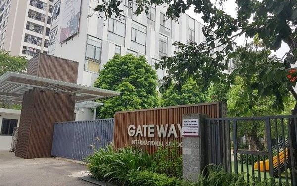 Công an đang giữ chiếc áo màu đỏ của học sinh trường Gateway tử vong trong xe vu hoc sinh truong gateway tu vong cong an dang giu chiec ao mau do