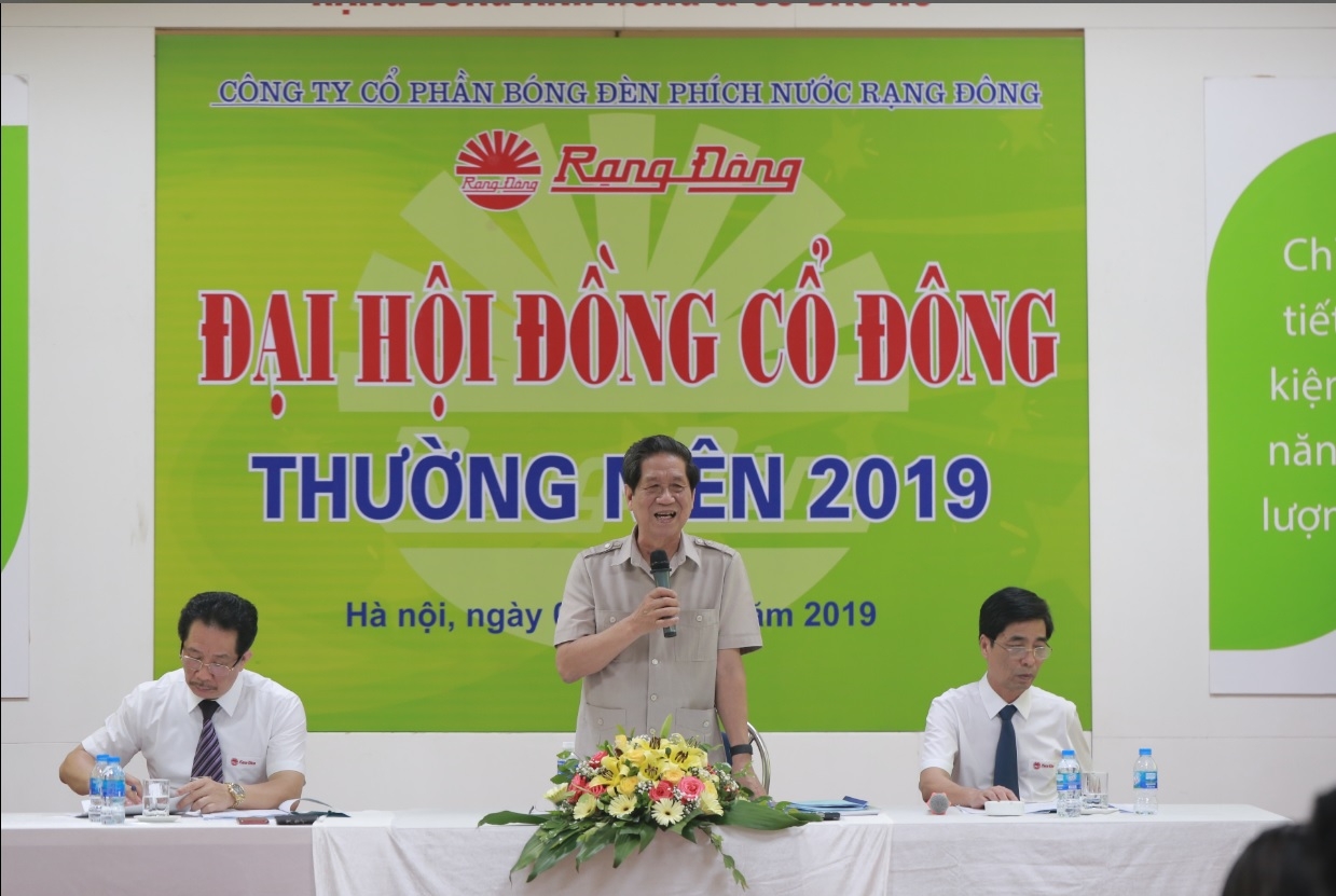 nguoi nam giu co phan nhieu nhat o cong ty rang dong la ai