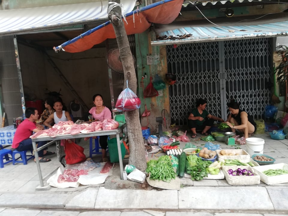 2 ngày sau vụ cháy Công ty Rạng Đông: Người dân khóa chặt cửa, chưa dám về nhà 2 ngay sau vu chay cong ty rang dong nguoi dan khoa chat cua chua dam ve nha