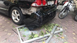 ha noi tam kinh tu tang cao cua khach san bat ngo roi xuong 3 nguoi nhap vien