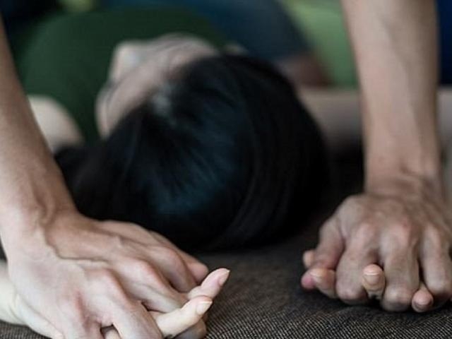 TP.HCM: Thiếu nữ tố bị thầy giáo dạy yoga người Ấn Độ hiếp dâm tphcm thieu nu to bi thay giao day yoga nguoi an do hiep dam