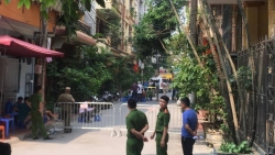 ra ha noi kham benh cu ba nhay tu tang 20 chung cu xuong dat tu vong