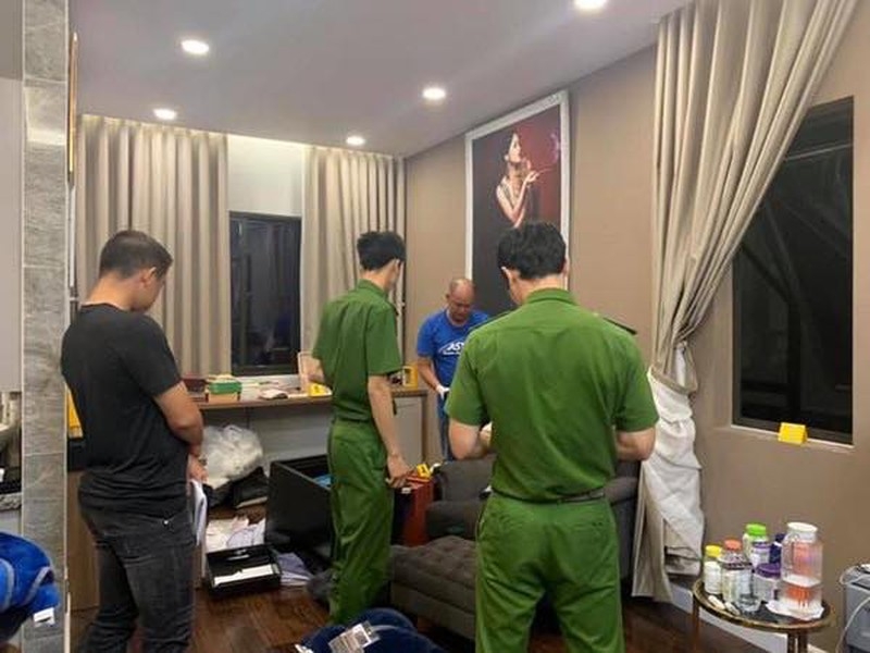 Bắt được nghi phạm đột nhập biệt thự, trộm 5 tỉ đồng của ca sĩ Nhật Kim Anh bat duoc nghi pham dot nhap biet thu trom 5 ti dong cua ca si nhat kim anh