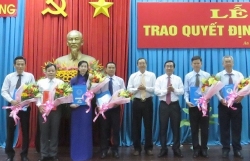 quoc hoi xem xet bo hinh thuc ky luat giang chuc