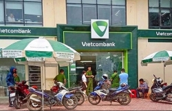 nu pgd chi nhanh ngan hang vpbank chiem doat 5 so tiet kiem cuc lon cua khach hang