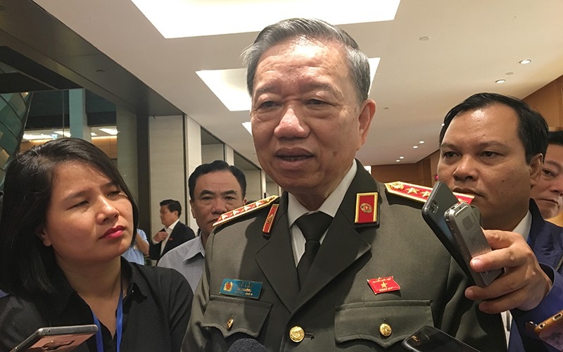 doan cong tac bo cong an bao cao vu 39 nguoi chet o anh vao chieu nay