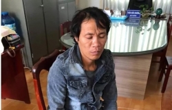 me dua con gai 13 tuoi tu tp hcm ra ha noi ban trinh cho bac si