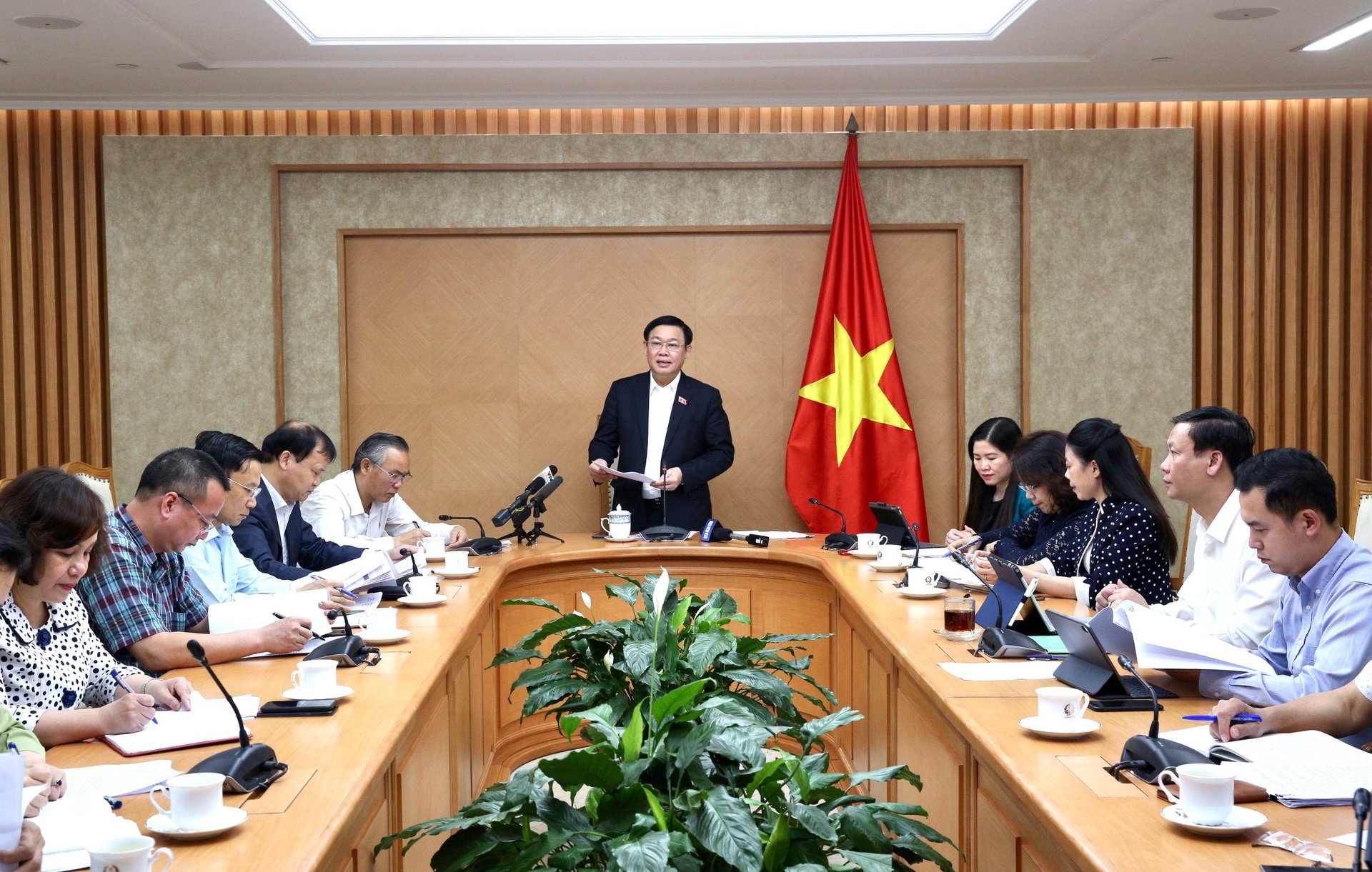 Giá thịt lợn tăng dữ dội: Chủ yếu do bị găm hàng, thổi giá thit lon tang cao cho chu yeu do bi gam hang thoi gia