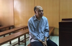 co gai bi sat hai o ray ca phe do doi gui clip nong cho vo nguoi tinh