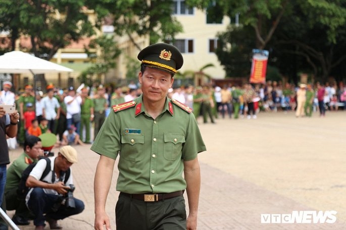 Chân dung Đại tá Vũ Hồng Văn - tân Giám đốc Công an tỉnh Đồng Nai chan dung dai ta vu hong van tan giam doc cong an tinh dong nai