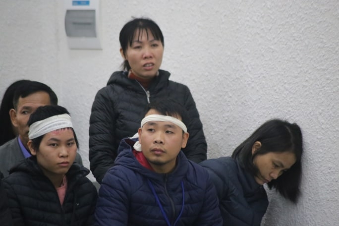 Hung thủ sát hại 4 mạng người ở Đan Phượng bật khóc tại tòa hung thu sat hai ca nha em trai o dan phuong bat khoc tai toa
