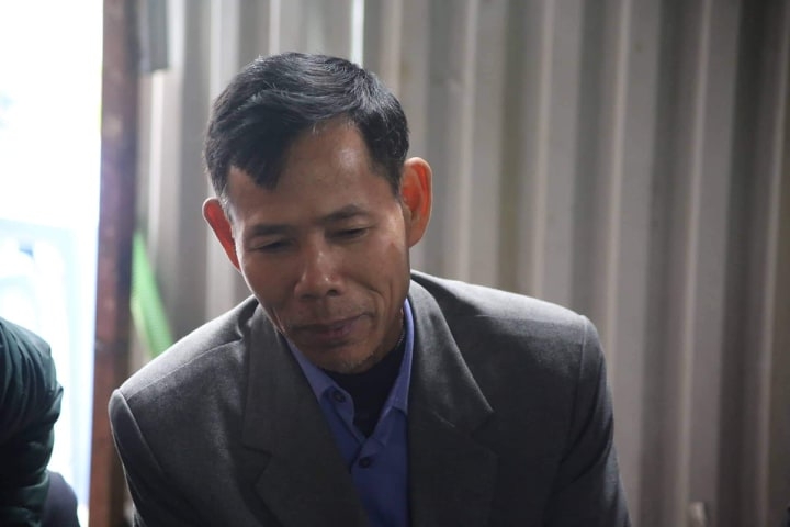 Hung thủ sát hại 4 mạng người ở Đan Phượng bật khóc tại tòa hung thu sat hai ca nha em trai o dan phuong bat khoc tai toa