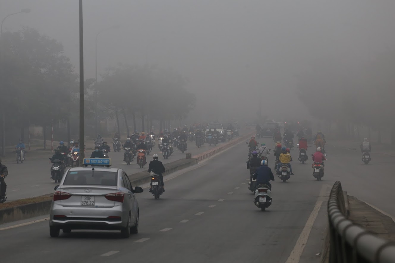 Hà Nội mù mịt "chìm" trong bầu không khí ô nhiễm nặng ha noi mu mit chim trong bau khong khi chat luong kem