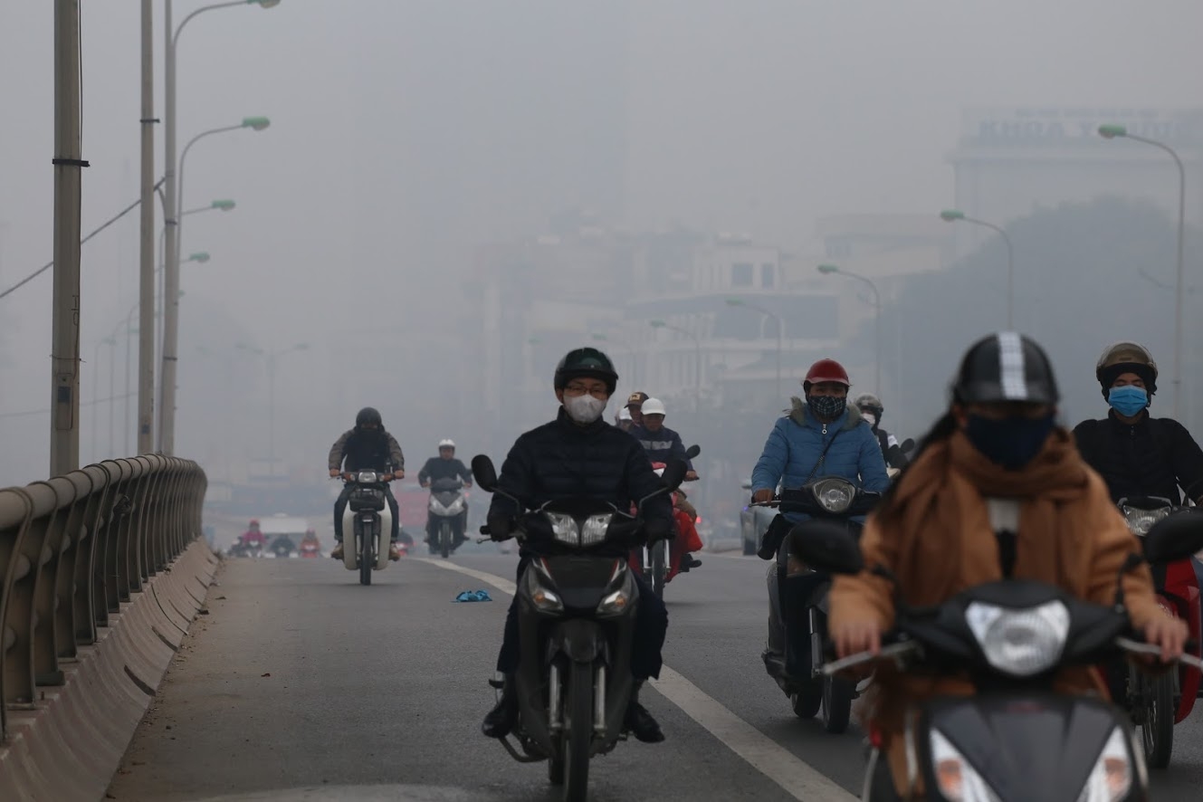 Hà Nội mù mịt "chìm" trong bầu không khí ô nhiễm nặng ha noi mu mit chim trong bau khong khi chat luong kem