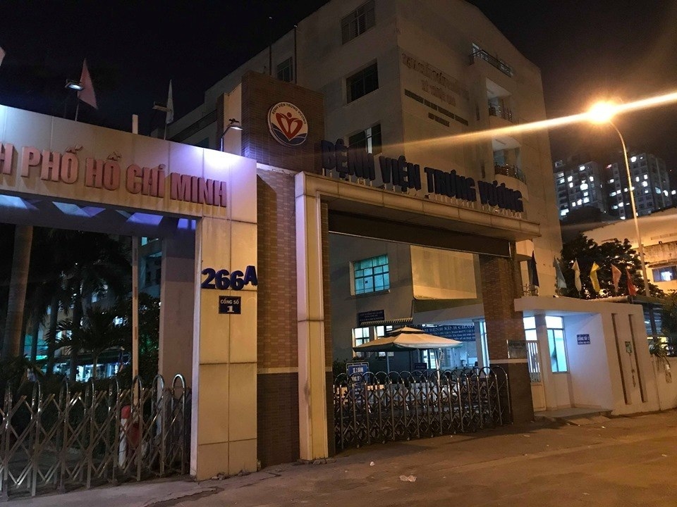 Bệnh nhân nổ súng tự sát tại BV Trưng Vương bị lừa hơn 3 tỷ vì mua đất của Alibaba benh nhan no sung tu sat tai bv trung vuong bi lua hon 3 ty vi mua dat cua alibaba