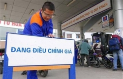 gia xang tiep tuc giam lan thu 4 tu dau nam nay