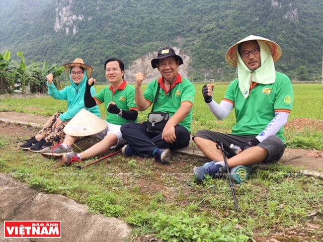 ha ji won va nhung dau chan cua tinh yeu thuong