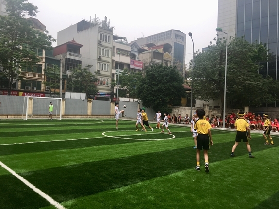 Khánh thành sân bóng tiêu chuẩn cho trẻ em khiếm thị đầu tiên tại miền Bắc khanh thanh san bong tieu chuan cho tre em khiem thi dau tien tai mien bac