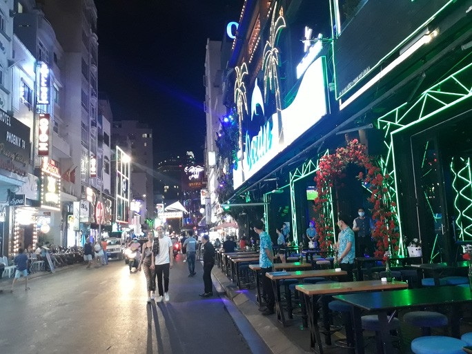 TP.HCM: Đề xuất đóng cửa quán bar, vũ trường để phòng dịch Covid-19 tphcm de xuat dong cua quan bar vu truong de phong dich covid 19