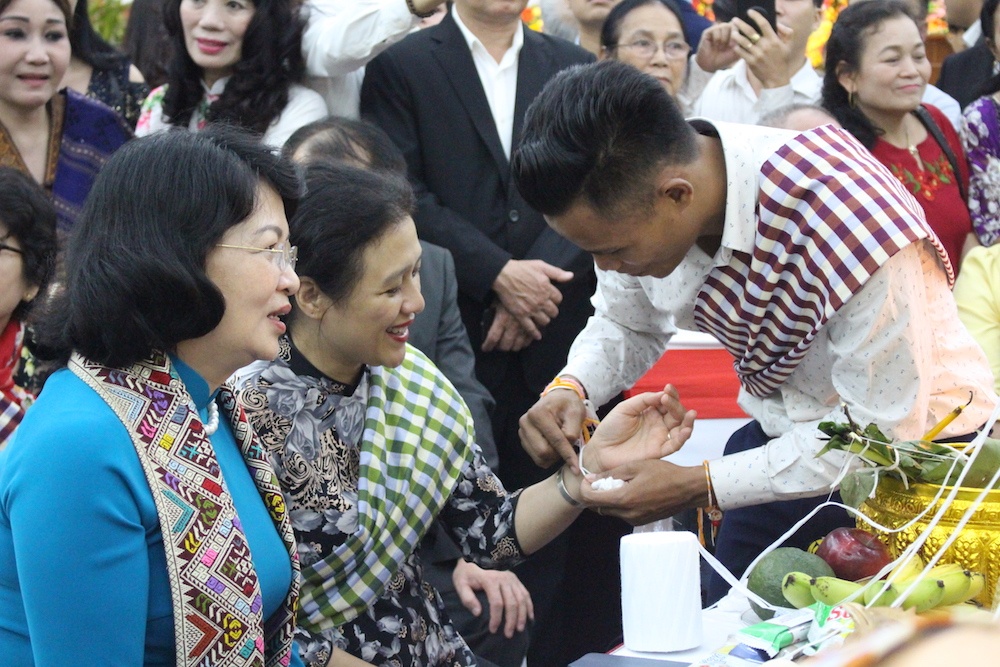 Việt Nam luôn nguyện cùng Lào phát huy truyền thống đoàn kết hữu nghị đặc biệt viet nam luon nguyen cung lao phat huy truyen thong doan ket huu nghi dac biet