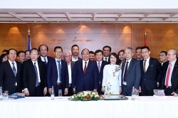asia dragon lang viet nam thu nho tai bien gioi czech