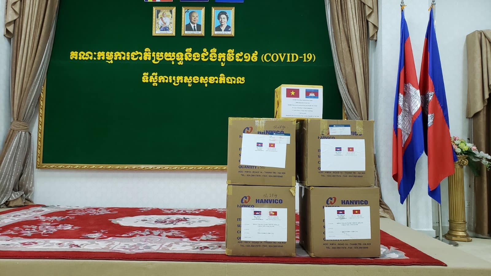 Việt Nam trao hơn 7 tỷ đồng thiết bị y tế giúp Campuchia chống dịch COVID-19 viet nam trao hon 7 ty dong thiet bi y te giup campuchia chong dich c ovid 19