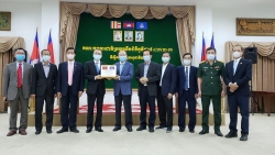 cong dong viet tai hungary ung ho hon 20000 euro giup nuoc ban chong covid 19
