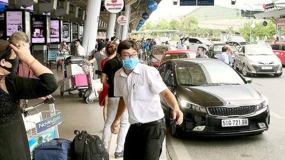 Hà Nội, Thành phố Hồ Chí Minh và các tỉnh tấp nập trở lại ha noi tphcm va cac tinh tap nap tro lai