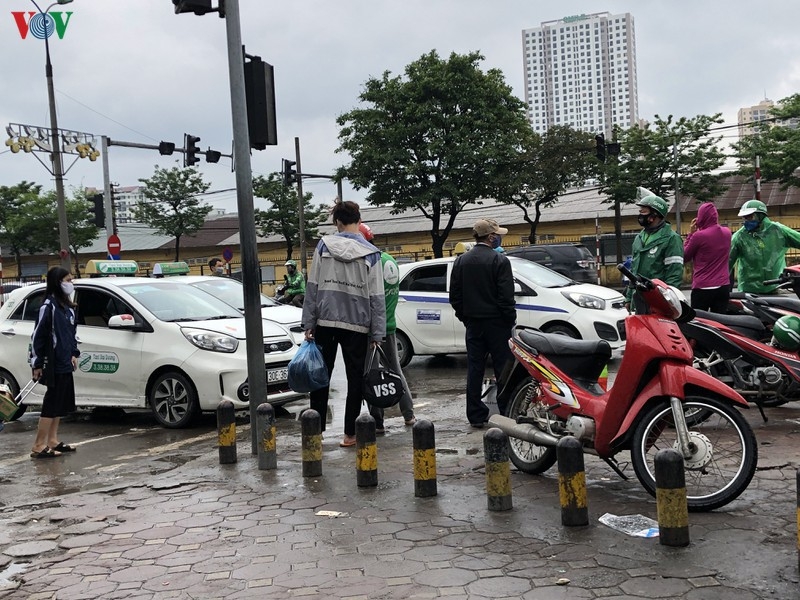 Hà Nội, Thành phố Hồ Chí Minh và các tỉnh tấp nập trở lại ha noi tphcm va cac tinh tap nap tro lai
