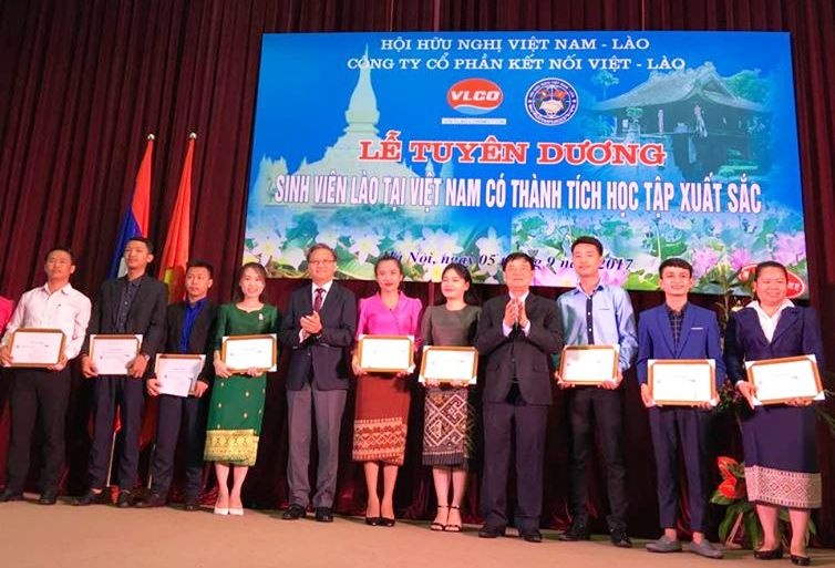 nhieu hoat dong doi ngoai nhan dan viet lao trong nam 2019