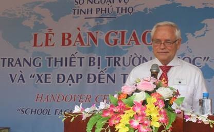 Latter-Day Saint Charities tài trợ trang thiết bị trường học cho học sinh Phú Thọ latter day saint charities tai tro trang thiet bi truong hoc cho hoc sinh phu tho