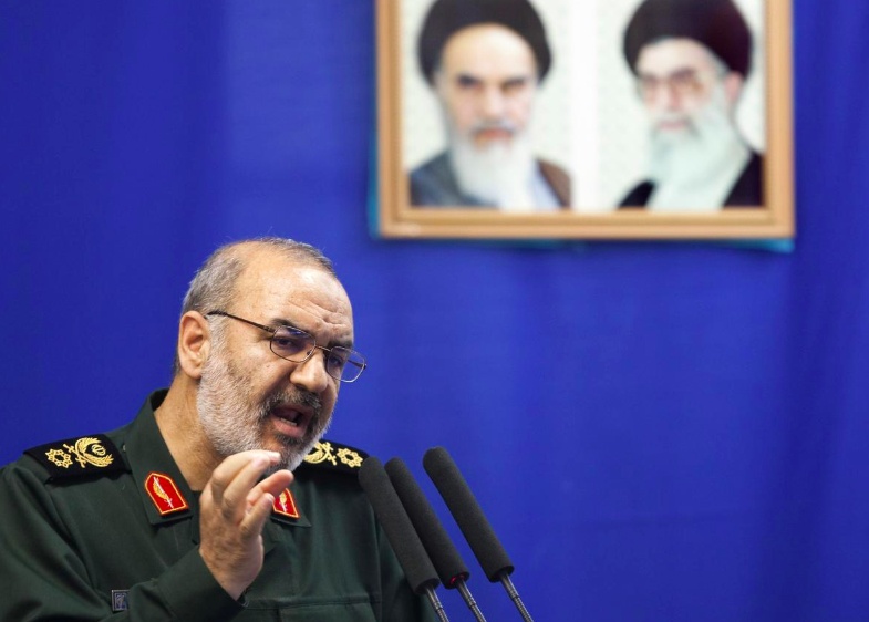 Ông Trump hạ giọng, Tư lệnh Iran tuyên bố sức mạnh tuyệt đối iran tuyen bo co suc manh tuyet doi lam suy yeu kha nang chien tranh cua my