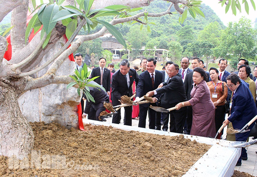 Tăng cường hợp tác giữa Hà Nam với các địa phương của Campuchia tang cuong hop tac giua ha nam voi cac dia phuong cua campuchia