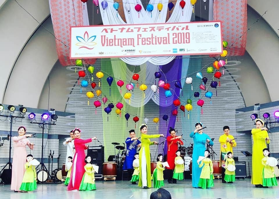 Đưa văn hoá Việt Nam đến gần hơn với người dân Nhật dua van hoa viet nam den gan hon voi nguoi dan nhat