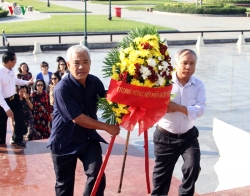 giao huu bong da viet nam va campuchia vun dap tinh huu nghi