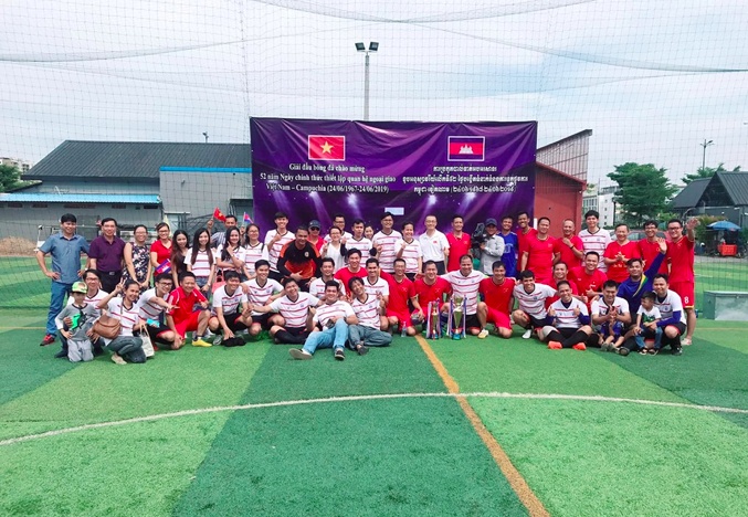 Giao hữu bóng đá Việt Nam và Campuchia: Vun đắp tình hữu nghị giao huu bong da viet nam va campuchia vun dap tinh huu nghi