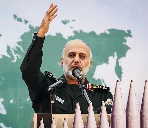 Iran cảnh báo chiến tranh, Tổng thống Trump kêu gọi đàm phán iran canh bao nguy co xung dot ong trump keu goi dam phan
