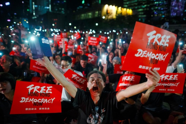 Dân Hong Kong tuần hành, xin lãnh đạo G20 giúp đỡ dan hong kong keu goi cac nha lanh dao g20 giup giai phong thanh pho