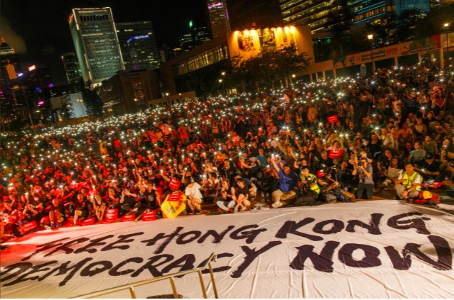 Dân Hong Kong tuần hành, xin lãnh đạo G20 giúp đỡ dan hong kong keu goi cac nha lanh dao g20 giup giai phong thanh pho