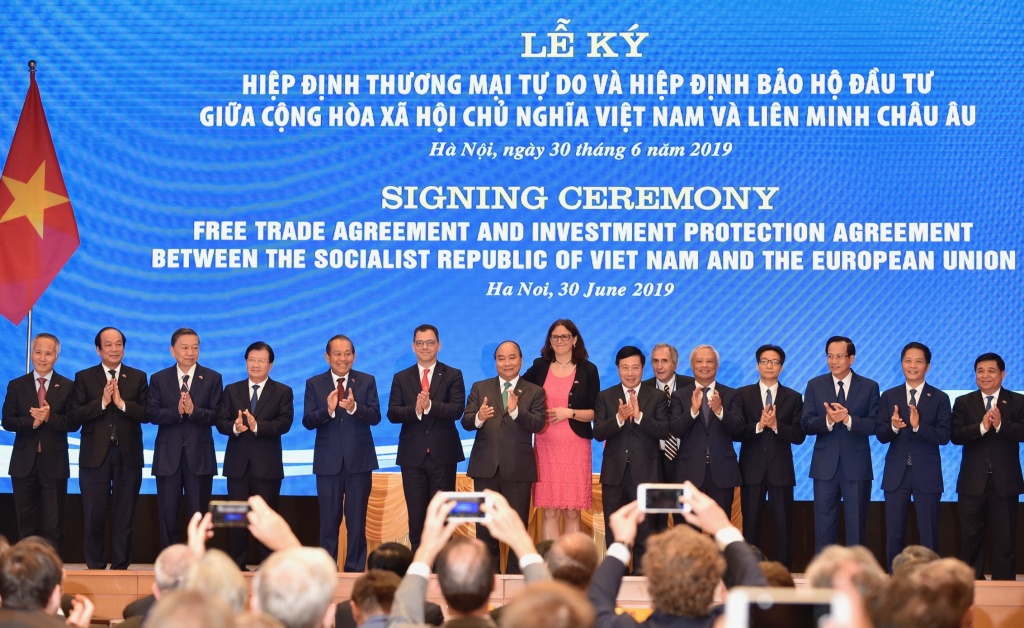 viet nam chinh thuc ky evfta va ipa chuong moi trong quan he viet nam eu